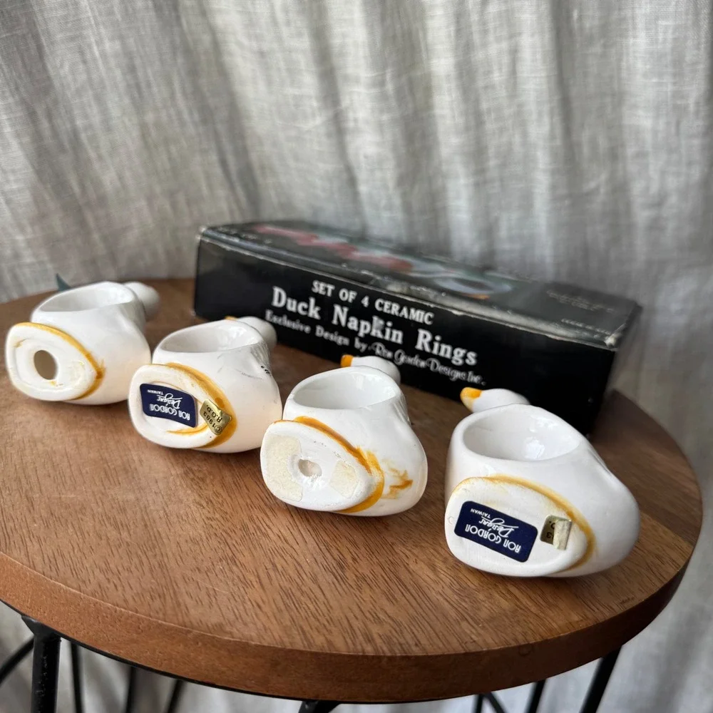 Vintage 1983 Country Duck Napkin Ringa‎ Ceramic Set of 4 White Blue Bow *READ